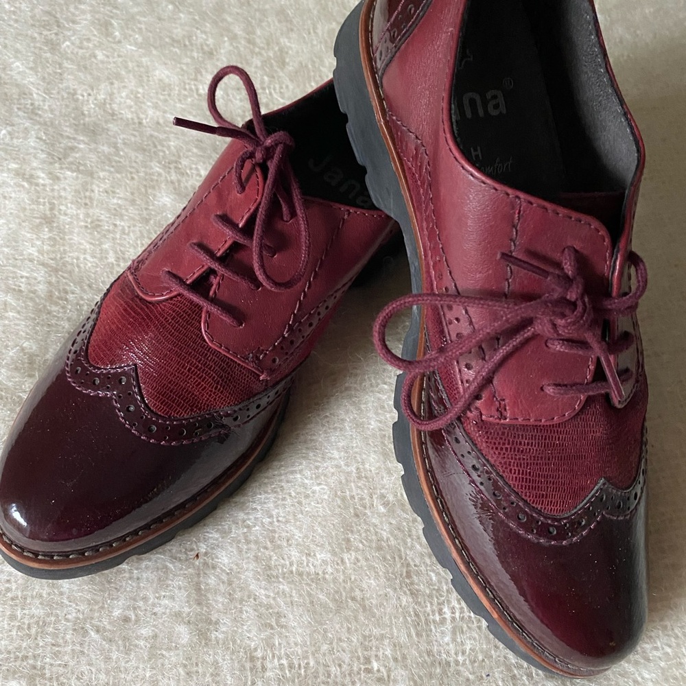 Burgundy European leather oxfords. So soft!